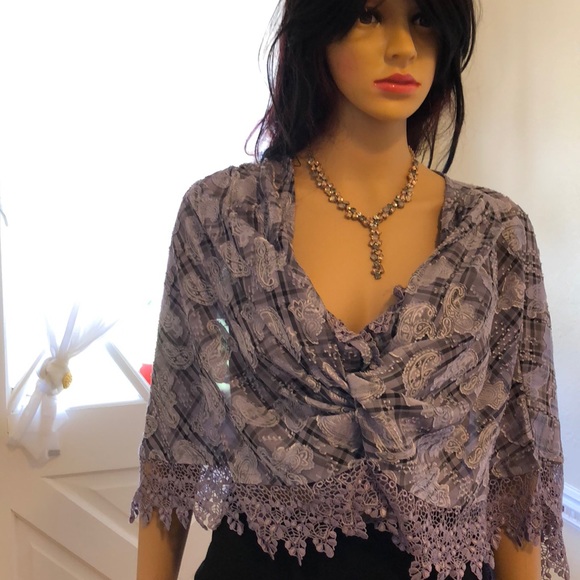 Check Mate Accessories - Beautiful lavender, scarves, poncho.in Tokyo.